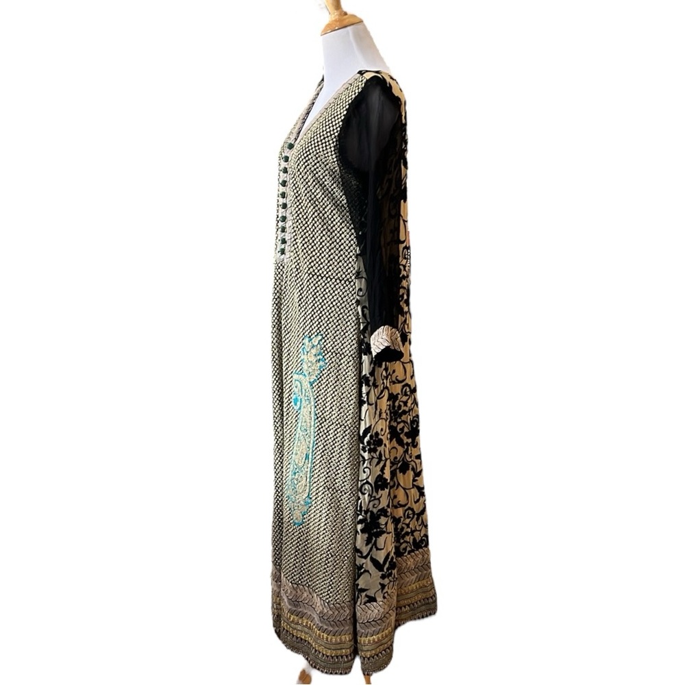 ORNATE SEQUINED AND EMBROIDERED LONG SLEEVE MAXI DRESS MULTICOLORED SIZE SMALL - Picture 6 of 15